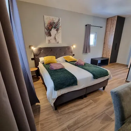 Πανσιόν Solemar Luxury - Center Zadar, Free Parking