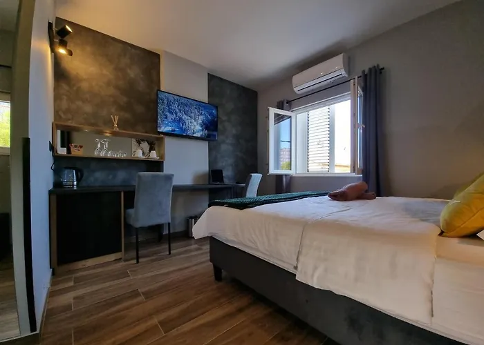 Solemar Luxury Rooms - City Center Zadar, Free Parking ゲストハウス ザダル