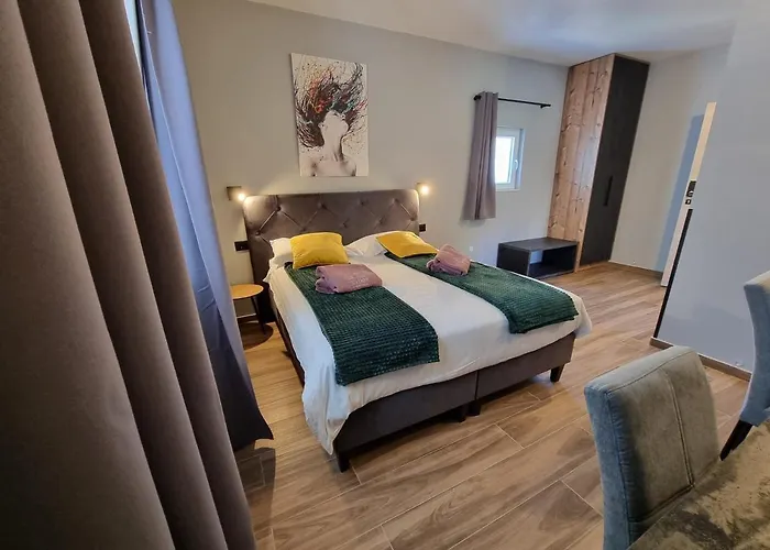 ゲストハウス Solemar Luxury Rooms - City Center Zadar, Free Parking