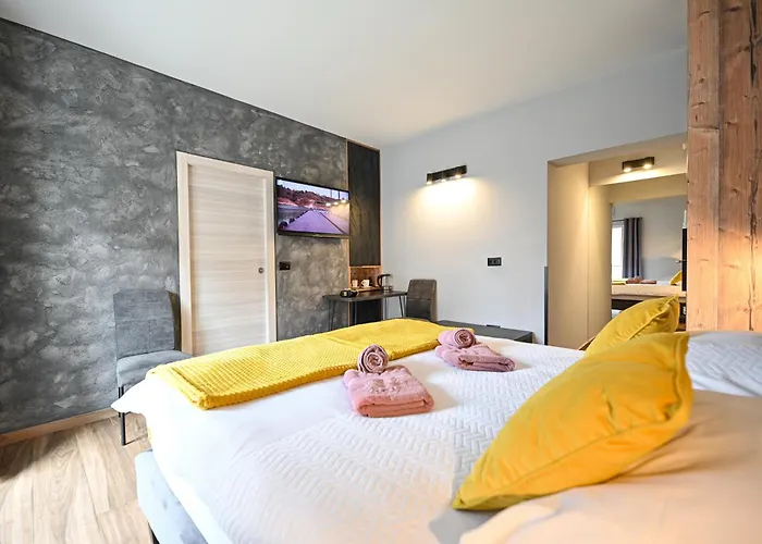 ゲストハウス Solemar Luxury Rooms - City Center Zadar, Free Parking 3*